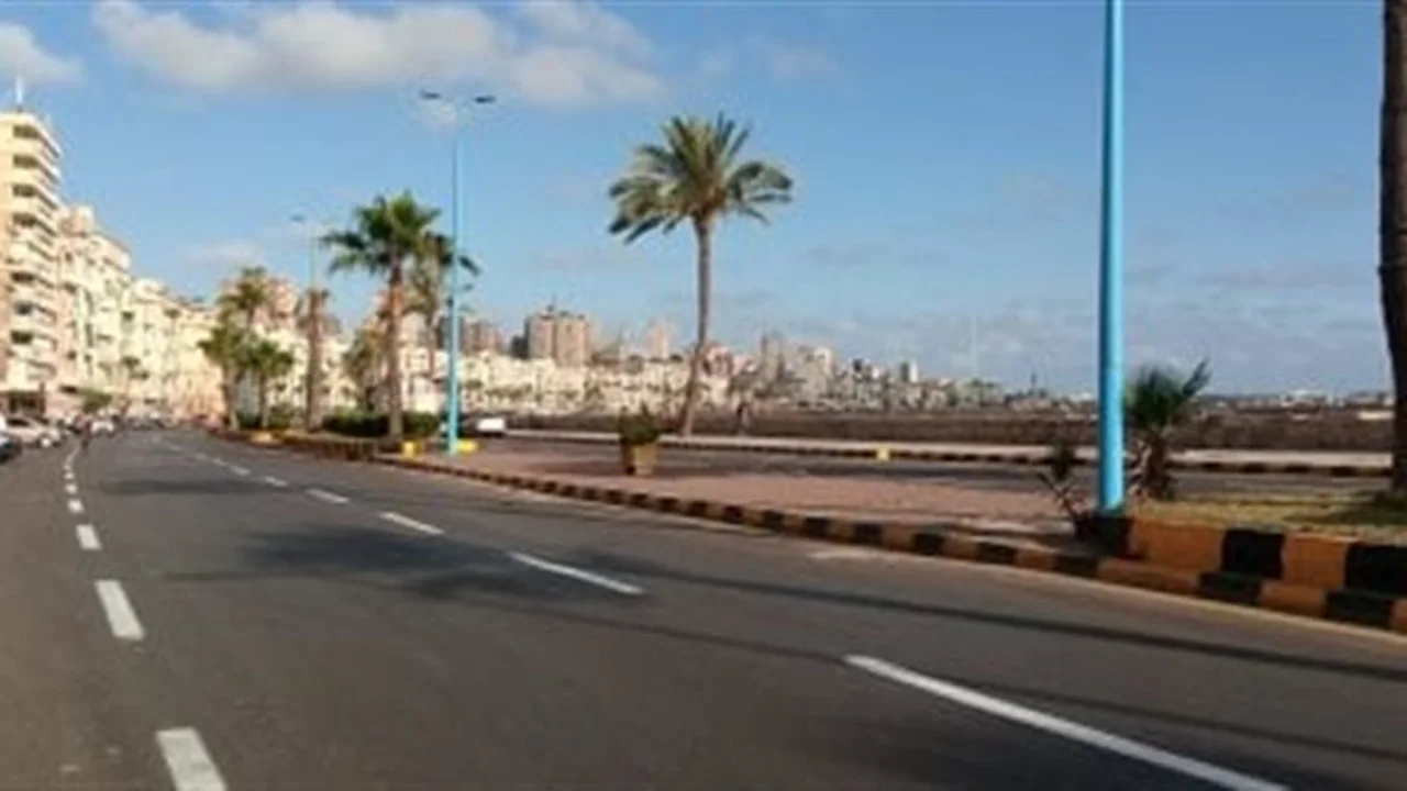 شبورة صباحية وأجواء دافئة نهاراً مع برودة في طقس اليوم بجميع الأنحاء